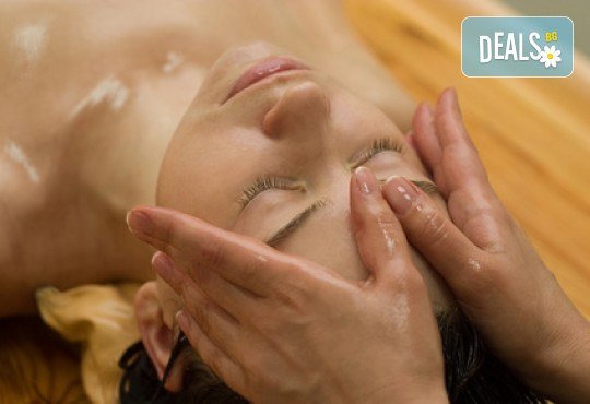 Лечебен масаж 45 минути на гръб, глава, ръце и ходила + зонотерапия на базата на китайската терапия в Студио за масажи Матрикс 77! - Снимка 3