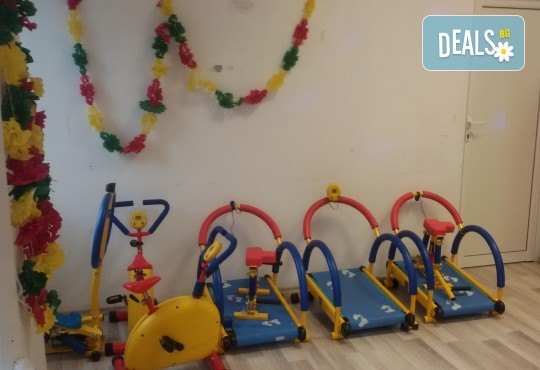 Парти Направи си сам! 3 часа детски рожден ден за 15 деца: включена зала, украса, напитки и възможност за лично планиране на партито в Детски център - Приказен свят! - Снимка 8