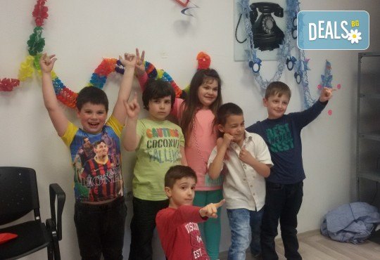 Парти Направи си сам! 3 часа детски рожден ден за 15 деца: включена зала, украса, напитки и възможност за лично планиране на партито в Детски център - Приказен свят! - Снимка 13