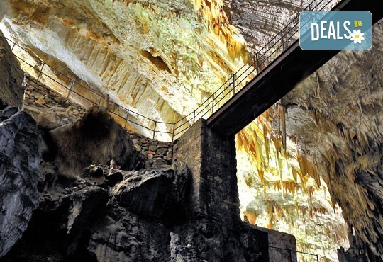 Септемврийски празници в Загреб и Любляна! 3 нощувки със закуски хотел 3*, транспорт, посещение на Плитвичките езера и Постойна яма - Снимка 5