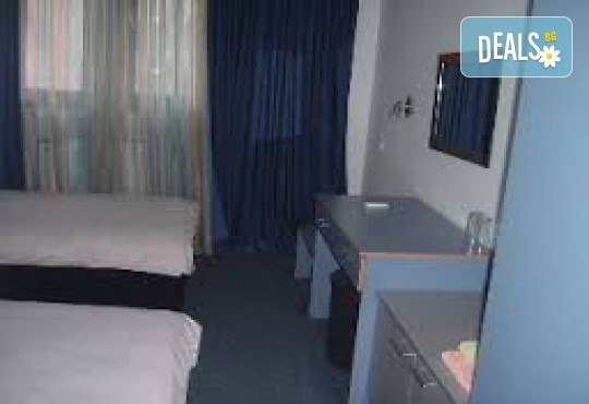 Екскурзия за 2 дни - на разходка и шопинг в Солун и на плаж на Дойранското езеро! 1 нощувка, закуска и вечеря, 1 обяд с жива музика, транспорт и водач - Снимка 5