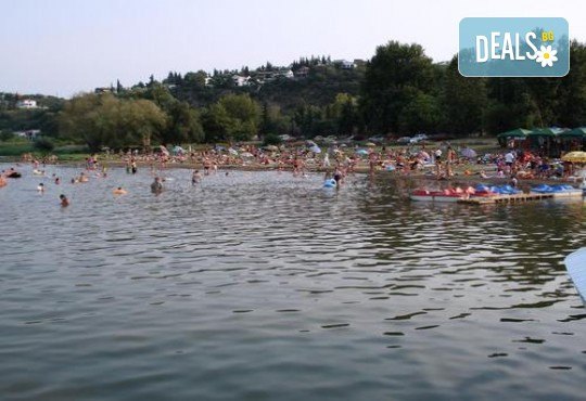 Екскурзия за 2 дни - на разходка и шопинг в Солун и на плаж на Дойранското езеро! 1 нощувка, закуска и вечеря, 1 обяд с жива музика, транспорт и водач - Снимка 12