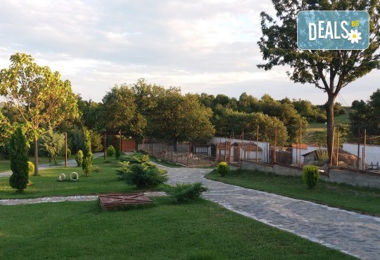 Екскурзия за 2 дни - на разходка и шопинг в Солун и на плаж на Дойранското езеро! 1 нощувка, закуска и вечеря, 1 обяд с жива музика, транспорт и водач - Снимка 7