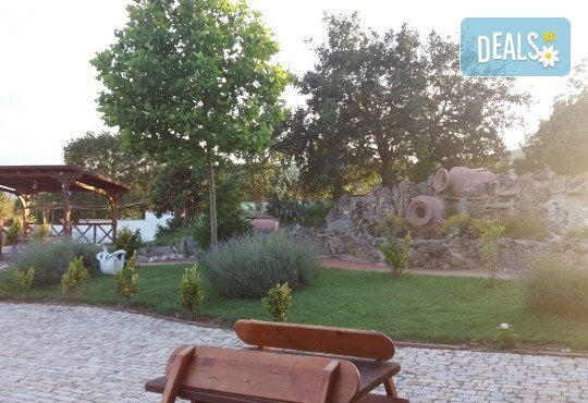 Екскурзия за 2 дни - на разходка и шопинг в Солун и на плаж на Дойранското езеро! 1 нощувка, закуска и вечеря, 1 обяд с жива музика, транспорт и водач - Снимка 8