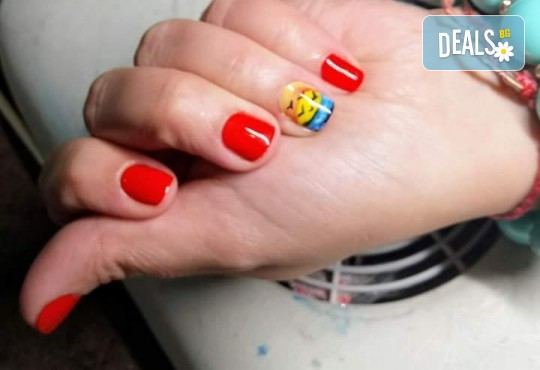 Маникюр с гел лак, 2 декорации и бонус: премахване на стар гел лак в салон Reni nails - Снимка 14