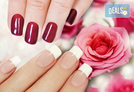 Класически или френски маникюр с лакове на O.P.I, печен топ лак за дълготраен блясък и издръжливост и 2 декорации в салон за красота Невени! - Снимка 1