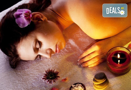 Почистване на лице и ръце на ензимно ниво, ароматерапия и масаж на цяло тяло с лечебно олио в масажно студио Дилянали - Снимка 4