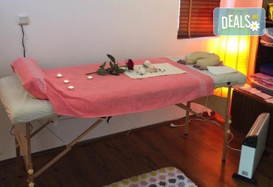 Заредете се със здраве! Опитайте масаж на цяло тяло и точков масаж и моксотерапия от масажно студио Дилянали - Снимка 4