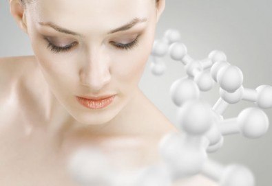 Лифтинг терапия със стволови клетки + серум и мануален хигиено - козметичен масаж за регенериране на лицето в Салон Miss Beauty!