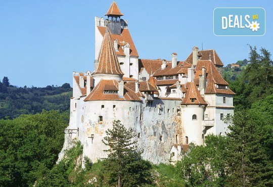 Екскурзия до Румъния, с посещение на Синая, Бран, Брашов и Букурещ: 2 нощувки със закуски в Palace Hotel 4* в Синая, водач и транспорт от Данна Холидейз! - Снимка 3