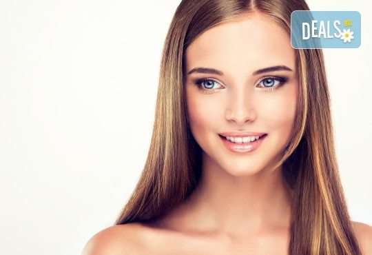Терапия за коса с „Omniplex” на FarmaVita, подстригване и прав сешоар в салон за красота Nails club в Младост! - Снимка 1