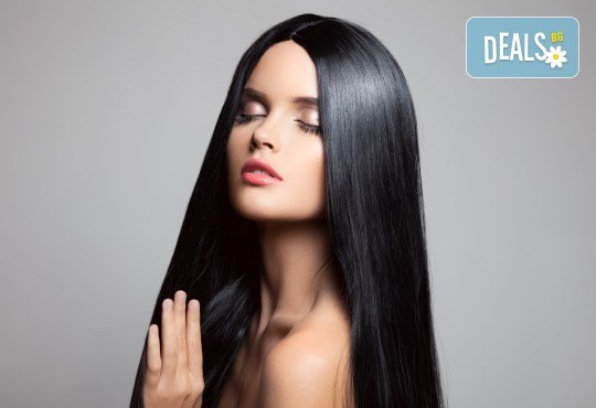 Терапия за коса с „Omniplex” на FarmaVita, подстригване и прав сешоар в салон за красота Nails club в Младост! - Снимка 2