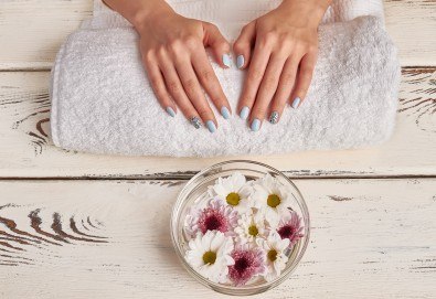 Перфектни ръце и крака! Маникюр и/или педикюр с BlueSky, 2 декорации и СПА терапия в салон за красота Женско Царство