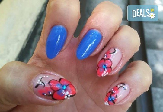 Дълготрайни цветове и безупречен стил! Маникюр с гел лак и сваляне на стар гел лак в A1 Beauty Salon - Снимка 6