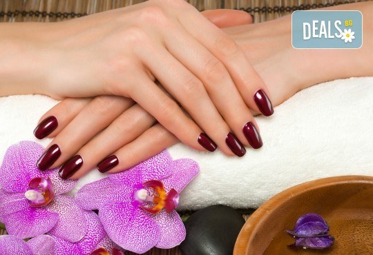 Дълготрайни цветове и безупречен стил! Маникюр с гел лак и сваляне на стар гел лак в Noni Style - Снимка 1