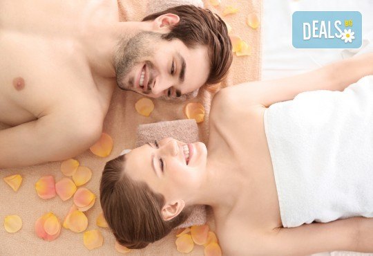 Светът е за двама! Два синхронни релаксиращи масажа на цяло тяло с етерични ароматни масла и билки в Chocolate studio - Снимка 1