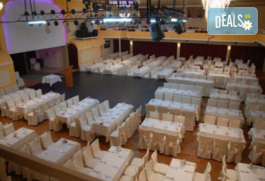 Нова година в Драма, Гърция! 2 нощувки със закуски, празнична вечеря с програма в Achilio Hotel 4*, транспорт и посещение на Лидия, Филипи, Кавала и Керкини! - Снимка 9