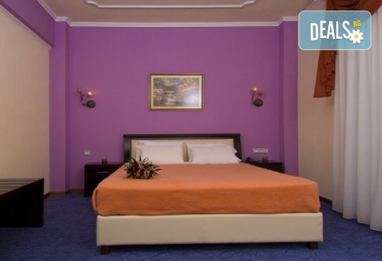 Нова година в Драма, Гърция! 2 нощувки със закуски, празнична вечеря с програма в Achilio Hotel 4*, транспорт и посещение на Лидия, Филипи, Кавала и Керкини! - Снимка 7