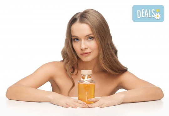 Възстановяваща грижа за блестяща коса! Ki Power терапия, подстригване и оформяне на прическа със сешоар в салон Хармония - Снимка 2