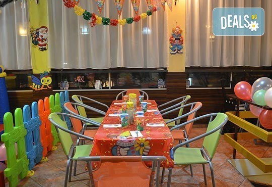 За усмивките на Вашите деца! Детски рожден ден за 10 деца с меню, украса, покани и подарък за рожденика в Бистро Папи! - Снимка 3