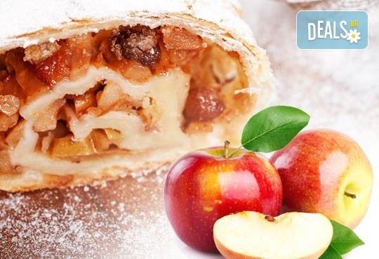 Един или два килограма домашен щрудел с ябълка, орехи и канела на хапки от Работилница за вкусотии РАВИ! - Снимка 1