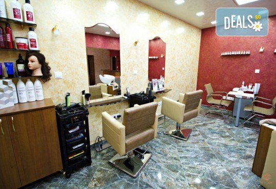 Впечатлете всички с хелоуински грим и оформяне на прическа в студио за красота Secret Vision - Снимка 6