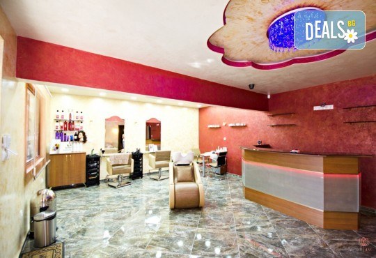 Впечатлете всички с хелоуински грим и оформяне на прическа в студио за красота Secret Vision - Снимка 5