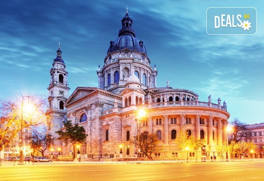 Самолетна предколедна екскурзия до Будапеща с Дари Травел! 2 нощувки и закуски, самолетен билети и летищни такси, трансфери, водач и възможност за посещение на Виена - Снимка 5