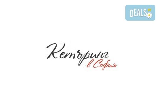 За Вашето събитие! 120 броя разнообразни солени бонбони, гризини с прошуто и сос и мини еклери с гъши пастет от Густос Кетъринг! - Снимка 3