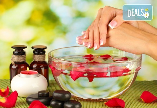 Терапия за чупливи или бавно растящи нокти, маникюр с гел лак в цвят по избор и 2 авторски декорации в студио за красота Velesa! - Снимка 2