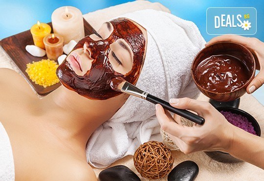 Сладка грижа за кожата! Регенерираща терапия с шоколад и масаж на лице в студио за красота Д&В, Студентски град! - Снимка 1