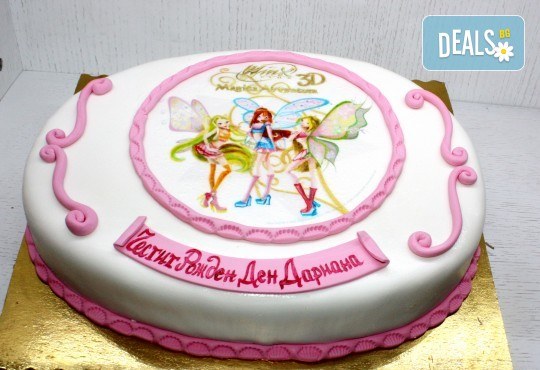 Детска торта с декорация Уинкс! От пандишпан, ванилов и шоколадов мус, безплатен надпис и кутия, 16 или 20 парчета, от сладкарница Сладост! - Снимка 1