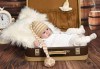 Професионална фотосесия за бебета в студио с 35 обработени кадъра с красиви декори и аксесоари от GALLIANO PHOTHOGRAPHY! - thumb 4