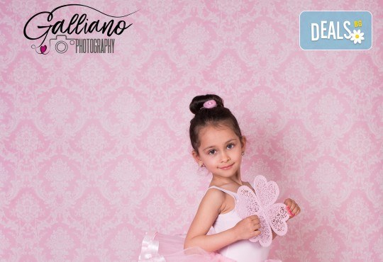 Семейна и детска фотосесия в студио GALLIANO с 35 обработени кадъра от GALLIANO PHOTHOGRAPHY! - Снимка 7