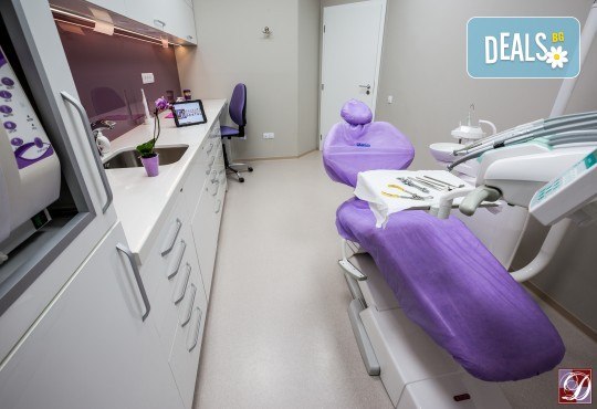 Обстоен дентален преглед, почистване на зъбен камък и зъбна плака с ултразвук и полиране с Air Flow в Deckoff Dental - Снимка 4