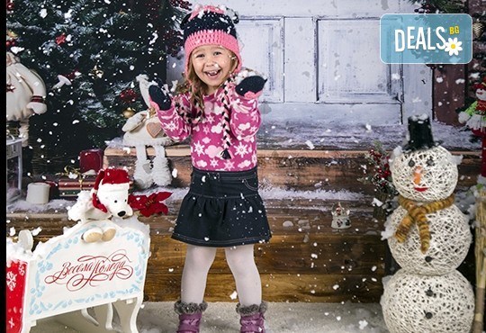 Направете незабравим подарък на себе си или любим човек! Професионална Коледна фотосесия в студио и обработка на всички заснети кадри от Chapkanov photography! - Снимка 3