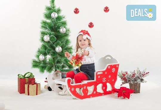 Направете незабравим подарък на себе си или любим човек! Професионална Коледна фотосесия в студио и обработка на всички заснети кадри от Chapkanov photography! - Снимка 8