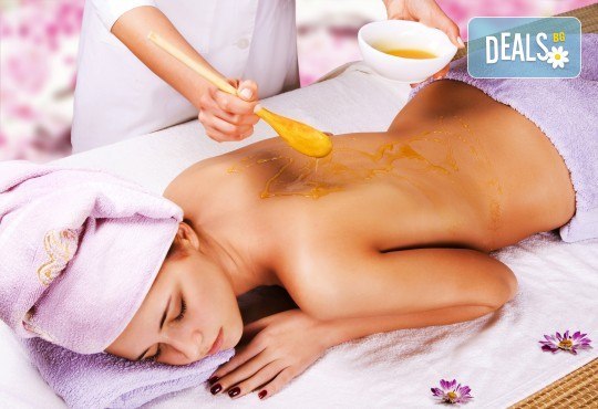 Мощен имуностимулант! Оздравителен масаж на гръб с пчелен мед + йонна детоксикация на стъпала, терапия с бамбуков колан и зонотерапия на стъпала с течен мед и прополис от Senses Massage & Recreation! - Снимка 1