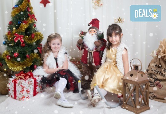 Професионална Коледна фотосесия в студио - индивидуална, детска или семейна, с до 100 обработени кадъра от Arsov Image! - Снимка 3