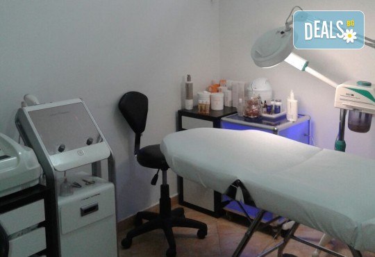 За страхотен обем! Поставяне на мигли косъм по косъм или 3D с руски обем в салон за красота Алма Морел - Снимка 4