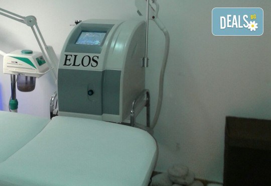 За страхотен обем! Поставяне на мигли косъм по косъм или 3D с руски обем в салон за красота Алма Морел - Снимка 5