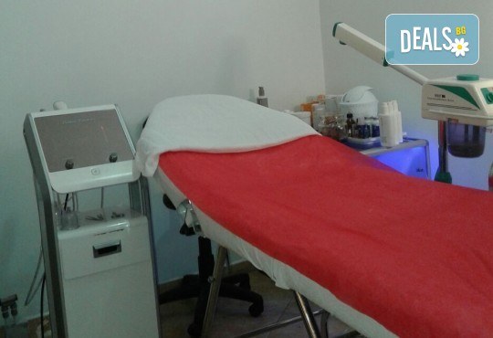 За страхотен обем! Поставяне на мигли косъм по косъм или 3D с руски обем в салон за красота Алма Морел - Снимка 3