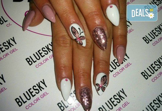 Дълготраен маникюр с гел лак BlueSky в цвят по избор и включено сваляне на стар гел лак в студио за красота Д&В, Студентски град! - Снимка 13