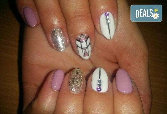 Дълготраен маникюр с гел лак BlueSky в цвят по избор и включено сваляне на стар гел лак в студио за красота Д&В, Студентски град! - Снимка 17