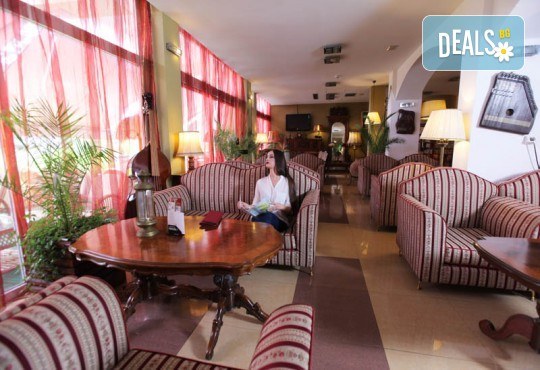Нова Година 2018 в Охрид с Дари Травел! 3 нощувки, 3 закуски и 2 вечери, Новогодишна вечеря в Hotel Belvedere 4*, транспорт и програма в Скопие и Охрид - Снимка 8