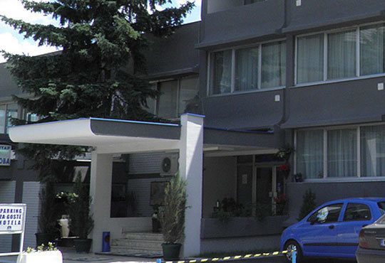 Отпразнувайте Нова година в хотел Cair, Ниш, Сърбия! 2 нощувки със закуски и 2 празнични вечери с жива музика, закрит басейн, сауна, ледена пързалка - Снимка 5