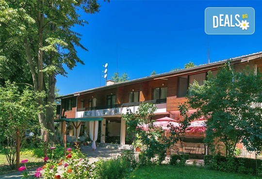 Нова година в комплекс Фазанария до Пазарджик! 2 нощувки със закуски, вечери, богата трапеза, DJ програма, заря и новогодишен огън - Снимка 18