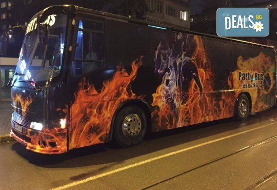 Незабравимо изживяване! Детско или тинейджърско парти с DJ за до 30 човека в пътуващ бус от Party Bus - Снимка 4