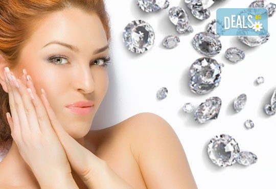 Диамантено микродермабразио и RF на околоочен контур и чело в салон за красота Женско царство - Център /Хасиенда/! - Снимка 1