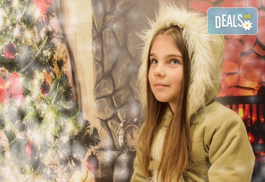 Магично предложение за Вас и Вашето семейство! Коледна фотосесия с 25 обработени кадъра от Pandzherov Photography - Снимка 2